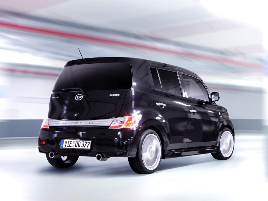  Daihatsu Materia Black Edition 2009 года  (фото 5 из 16)